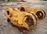 A Yellow Color Connecting Unit for Cat Vehicles Side